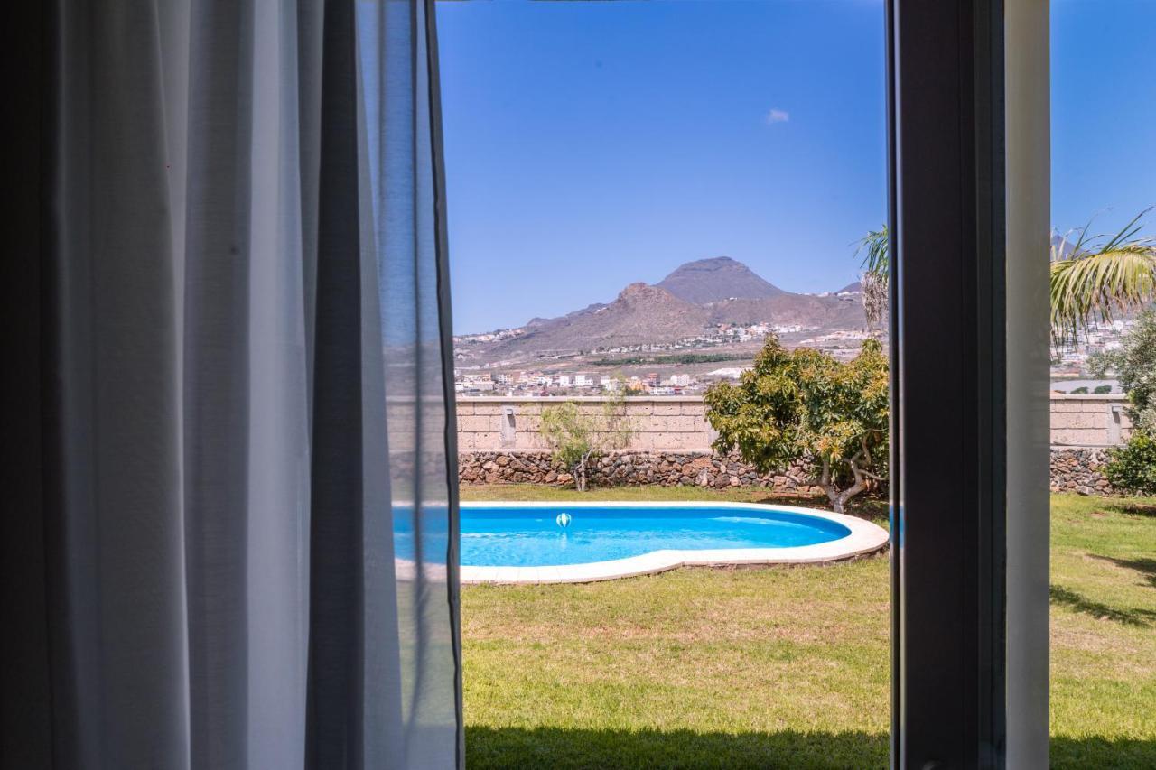 Modern With Private Pool And Mountain Views