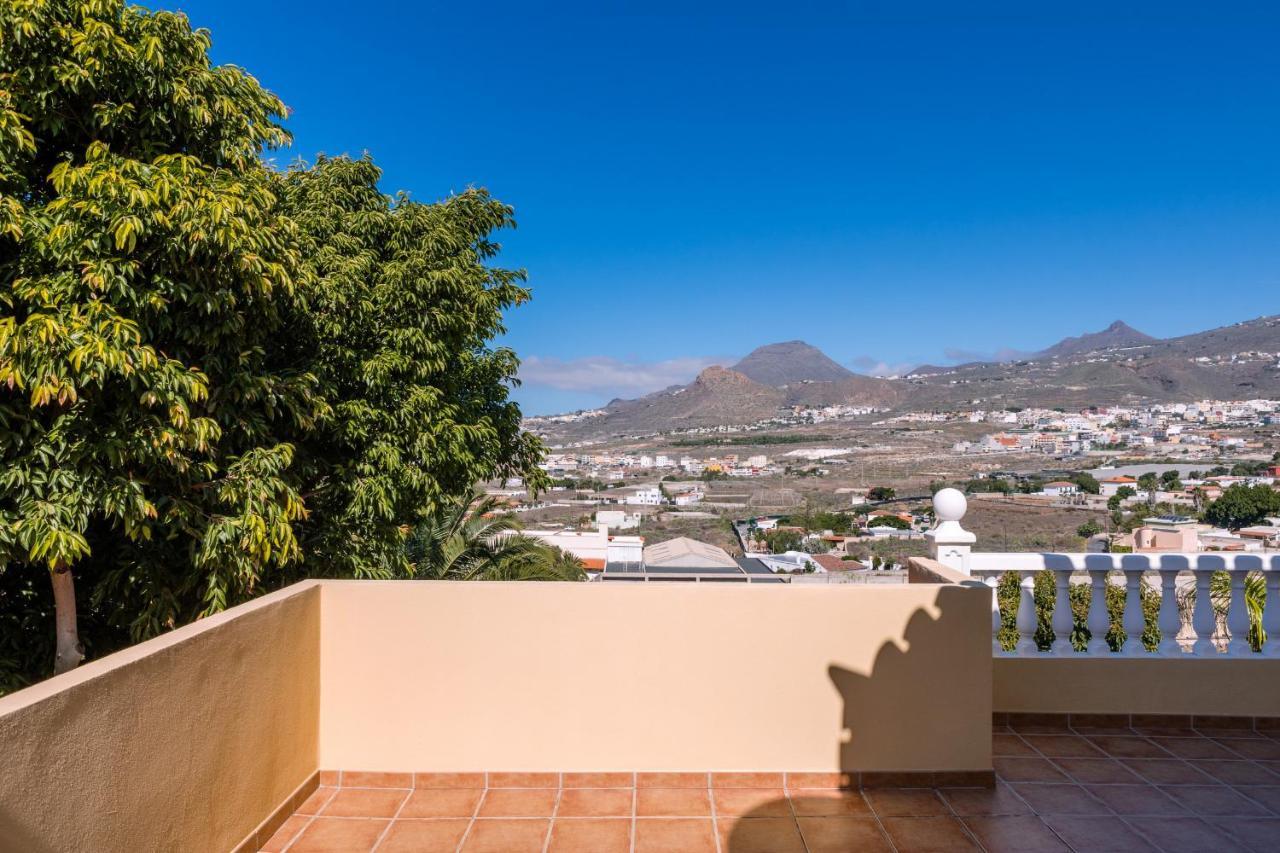 Modern With Private Pool And Mountain Views Villa