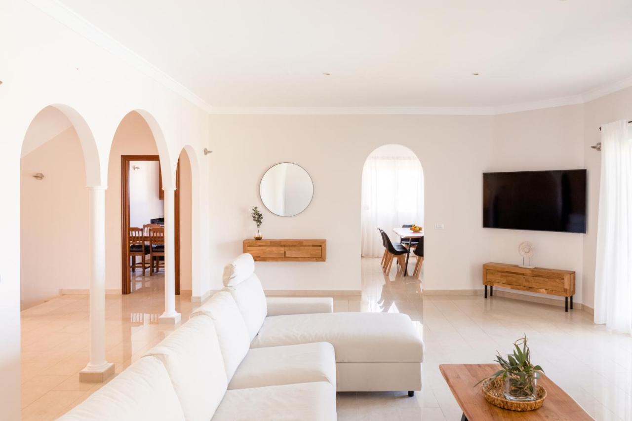 Modern With Private Pool And Mountain Views Villa Arona (Tenerife)